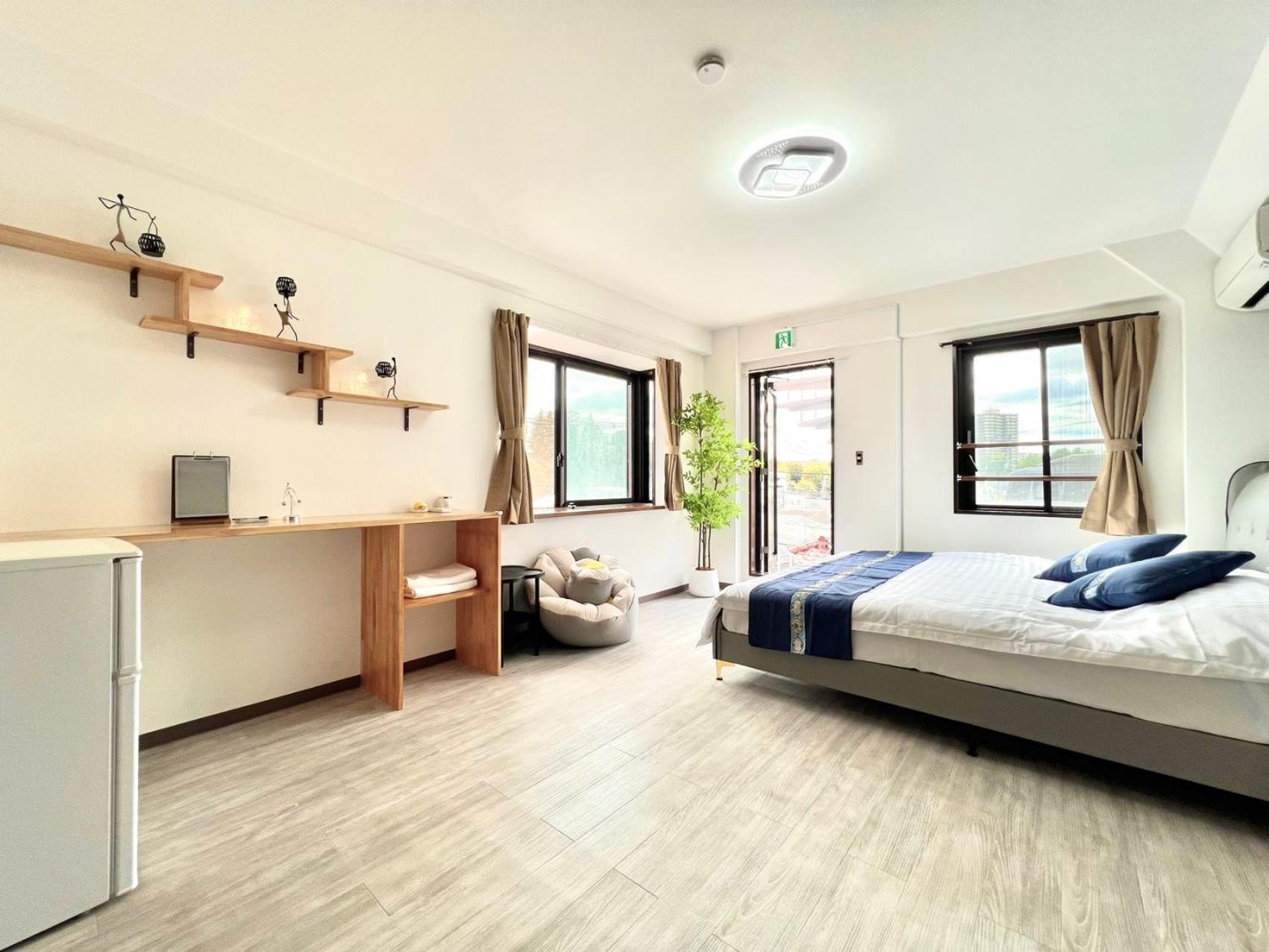 Ev-akabane House