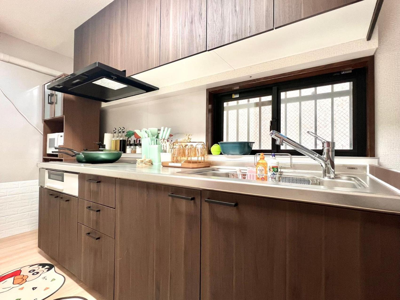 Ev-akabane House